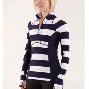 Lululemon Run Women's Deep Indigo White Switch Back‎ 1/2 Zip Pullover